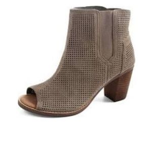 Toms open toed suede boots size 11